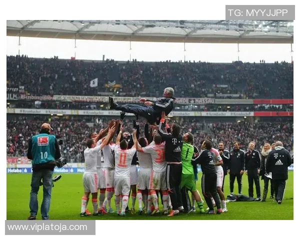 拜仁慕尼黑：从传统豪门到现代足球王朝的崛起与挑战